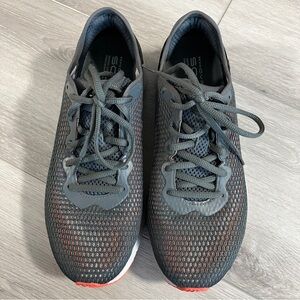 Men’s Under Armour HOVR Sonic 4 Runner size 9.5